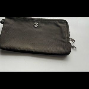 Lululemon clutch wallet